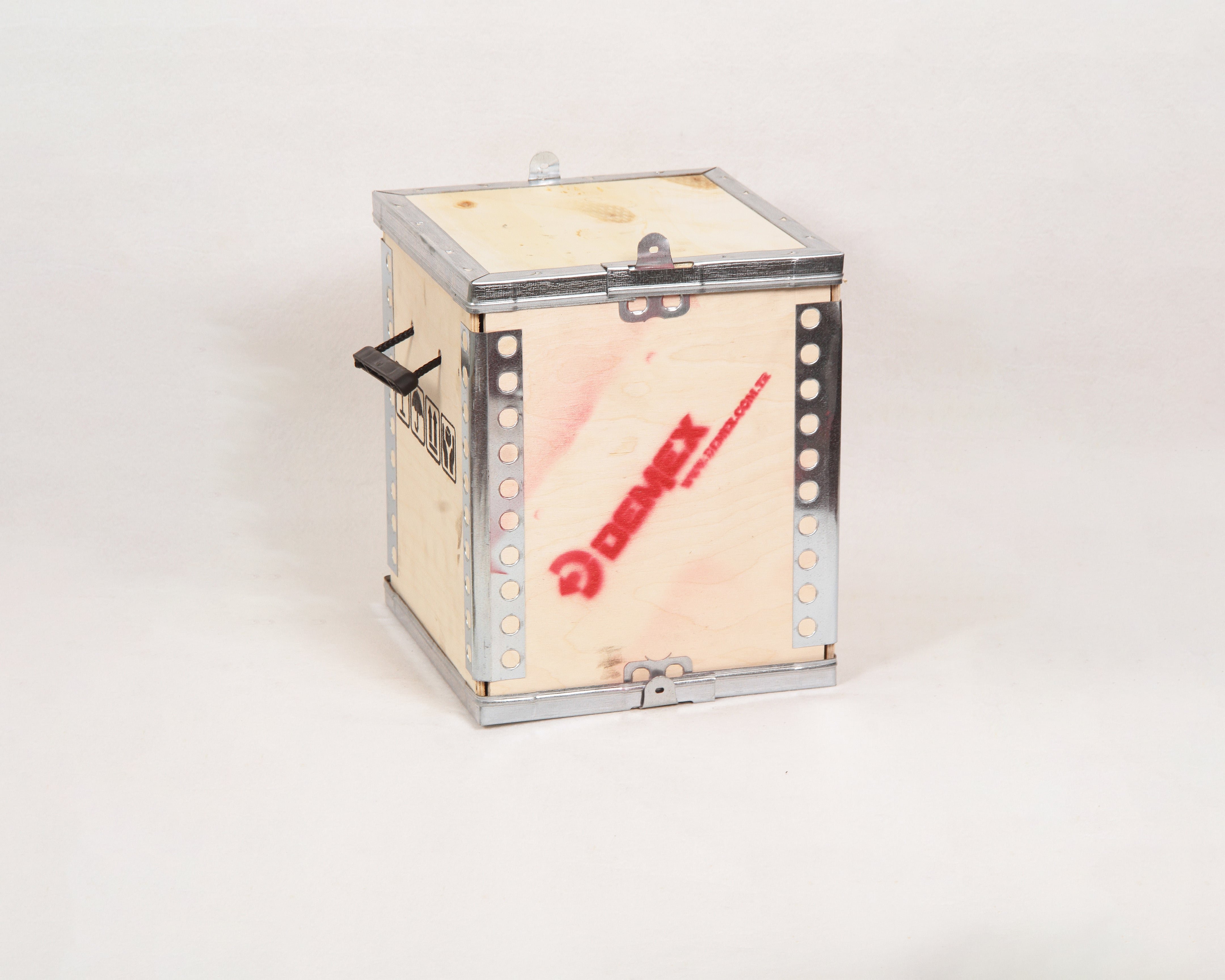 Compact Pneumatic Punch